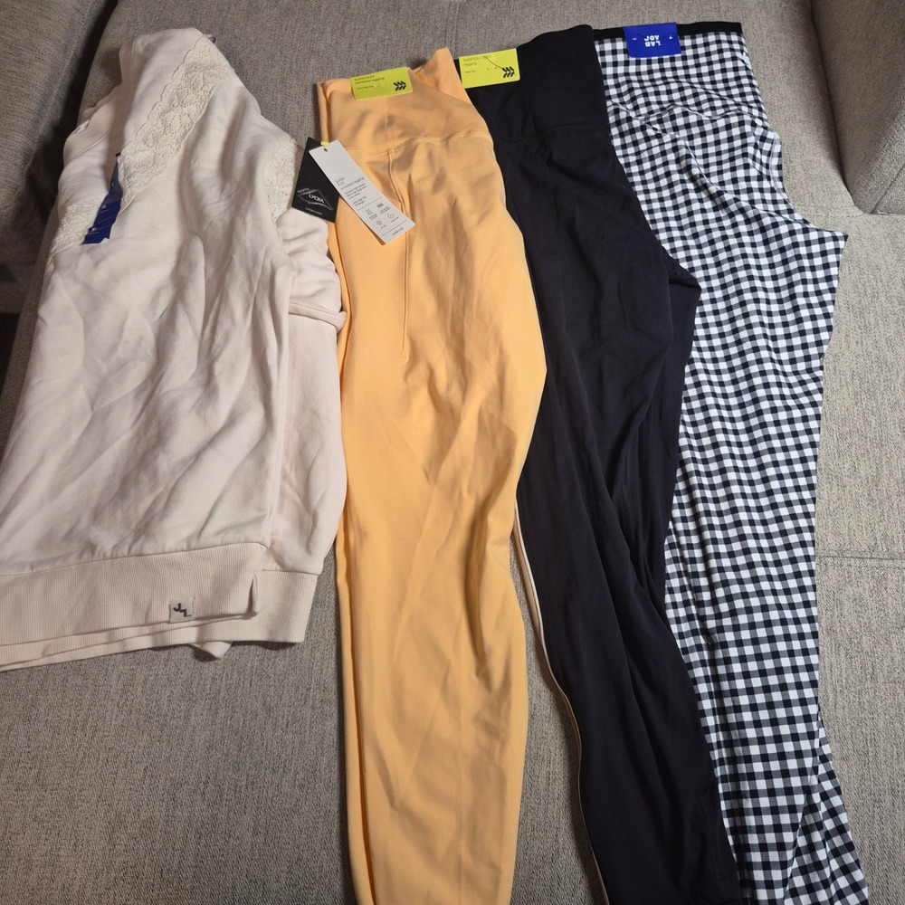 JoyLab Womens XL Cream V-Neck Sweatshirt &Leggings   & 2 All In Motion 
Leggings